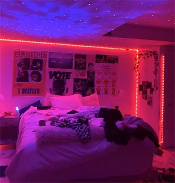 Aesthetic-Room-Decoration-Ideas-With-LED-Light